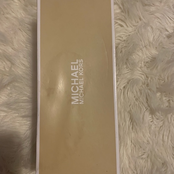 Michael Kors Sandals . Used few times ! - Picture 3 of 3
